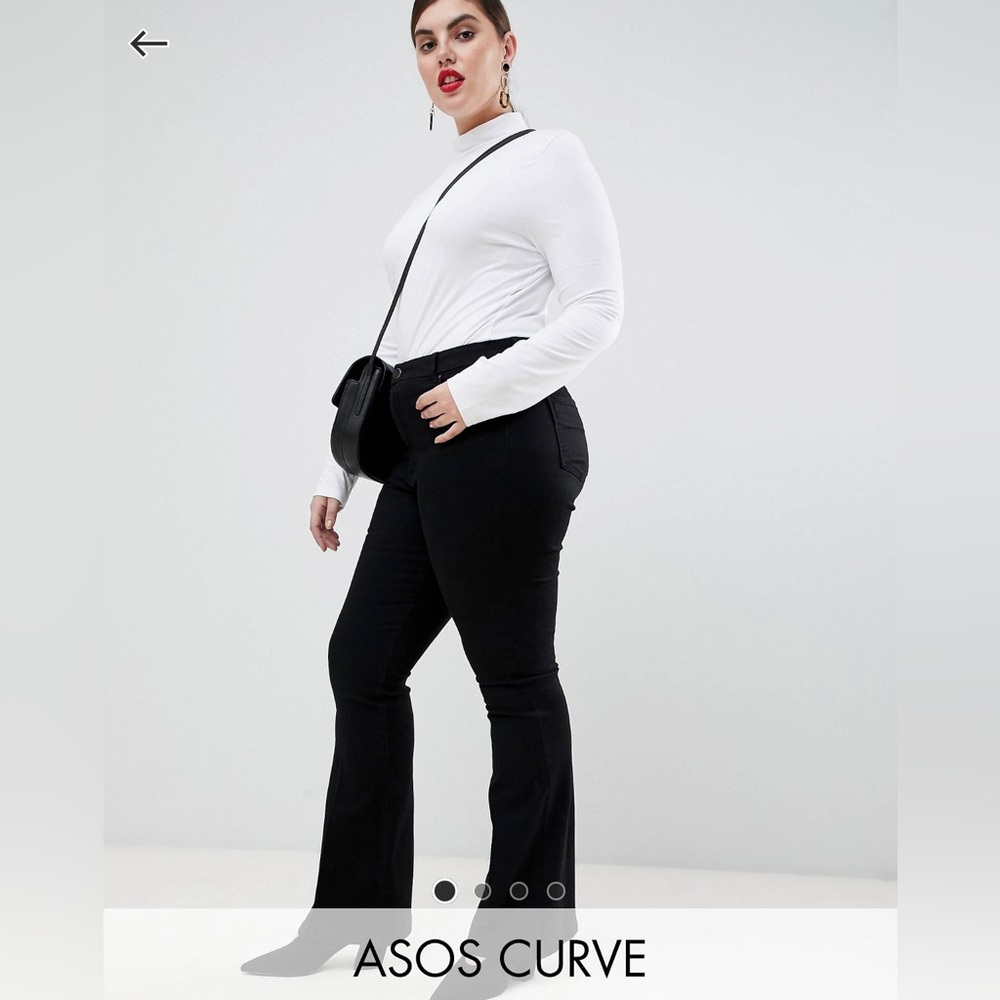 ASOS Curve - Bell Flare Jeans in Black